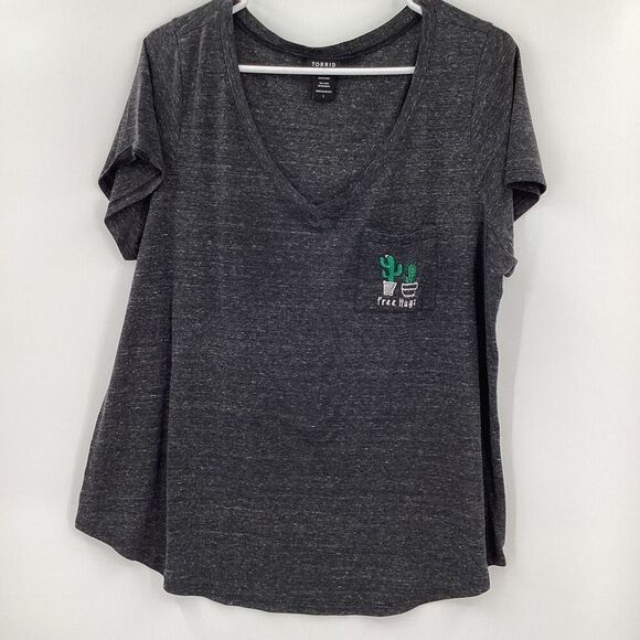 EUC Ladies Torrid Free Hugs Cactus Pocket Tee‎ - Picture 2 of 8